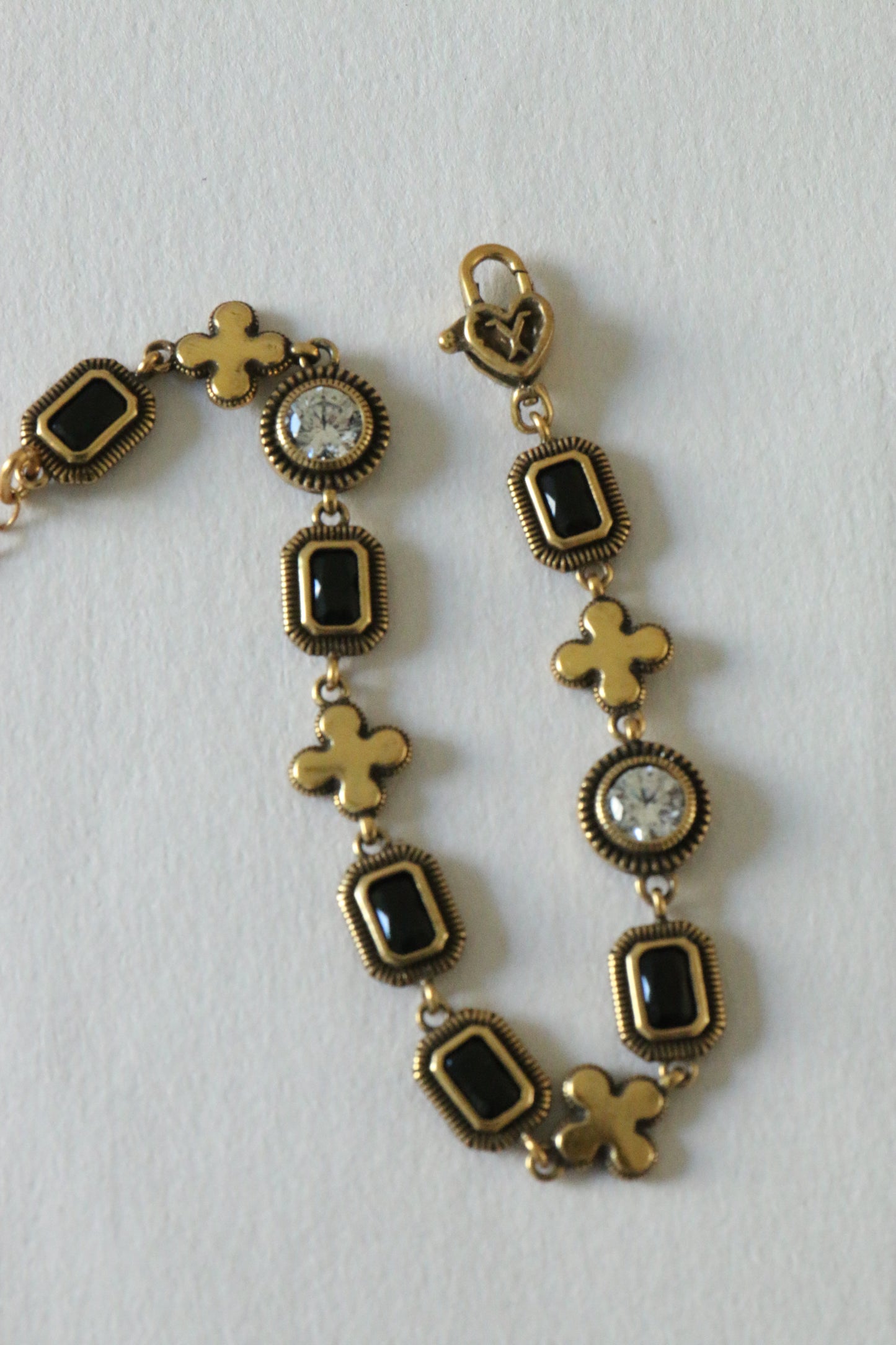 **Crystal Bracelet – Style Meets Positive Energy**